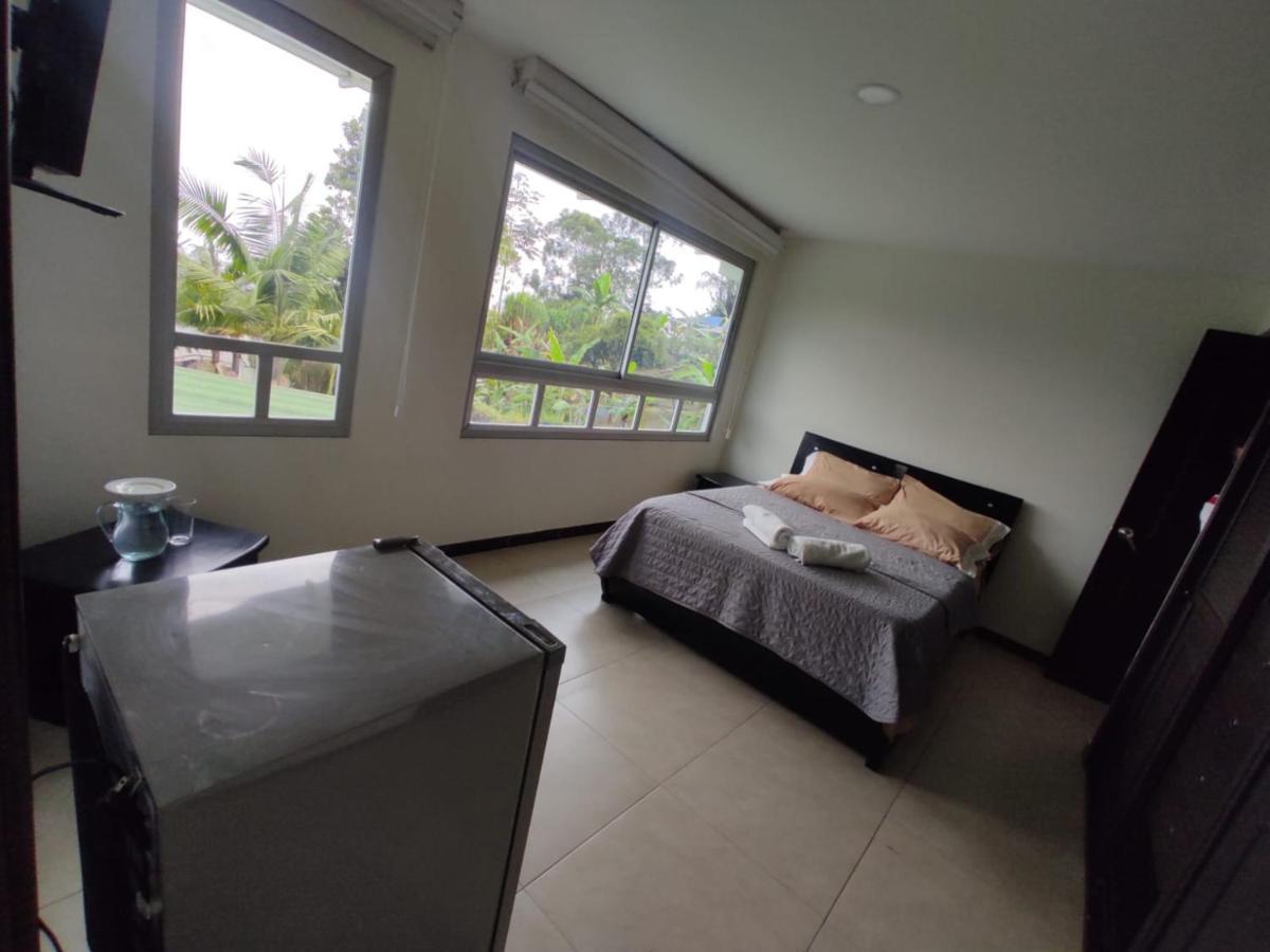 Habitacion Privada En Finca Turistica Hualcala La Mesa  Exteriör bild